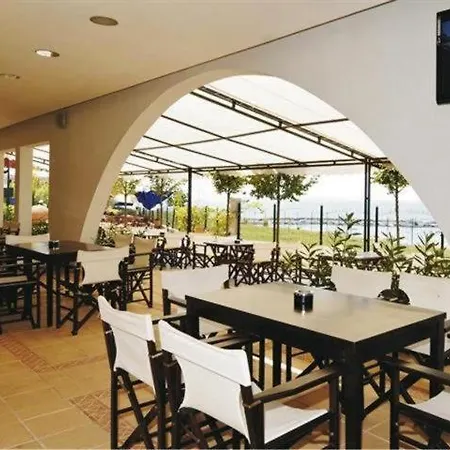 Seaview Young Family - семейство на черно море * Ахелой