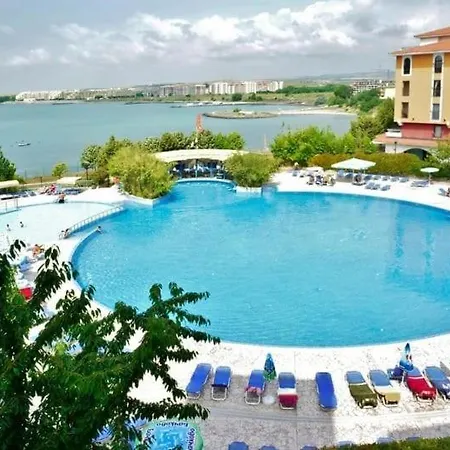 Apartmán Sea View Holiday For Young Family Aheloy, Near Sunny Beach, With Balcony, Pool And Beach,Почивка На Плажа С Балкон, Гледка Към Морето, Басейн В Ахелой, Близо До Слънчев Бряг Acheloj