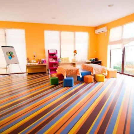 شقة Sea View For Young Family Aheloy, Near Sunny Beach, With Balcony, Pool And Beach,почивка на плажа с балкон, гледка към морето, басейн в ахелой, близо до слънчев бряг *