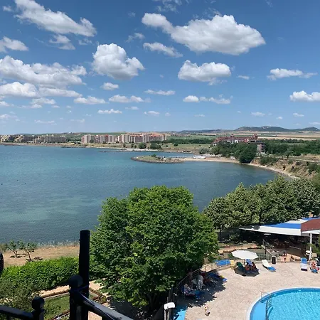 شقة Sea View For Young Family Aheloy, Near Sunny Beach, With Balcony, Pool And Beach,почивка на плажа с балкон, гледка към морето, басейн в ахелой, близо до слънчев бряг