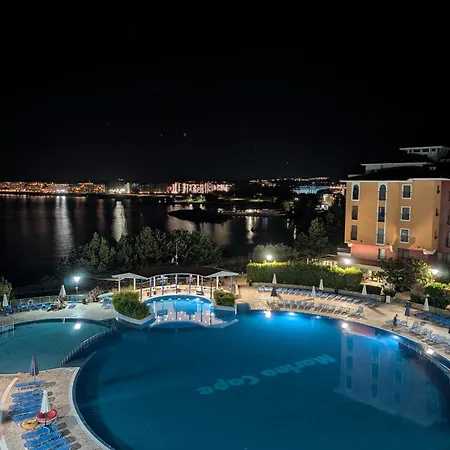 Lejlighed Sea View For Young Family Aheloy, Near Sunny Beach, With Balcony, Pool And Beach,почивка на плажа с балкон, гледка към морето, басейн в ахелой, близо до слънчев бряг Aheloy